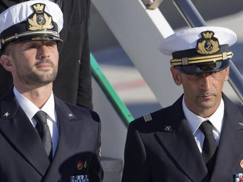 Con nove anni di ritardo la sinistra "scagiona" i marò