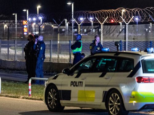 I droni e i voli a terra a Copenaghen e Oslo, gli 007: "Minaccia elevata, possibili attacchi ibridi"
