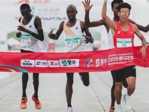 La cineseria alla mezza maratona perché l'importante è ingannare