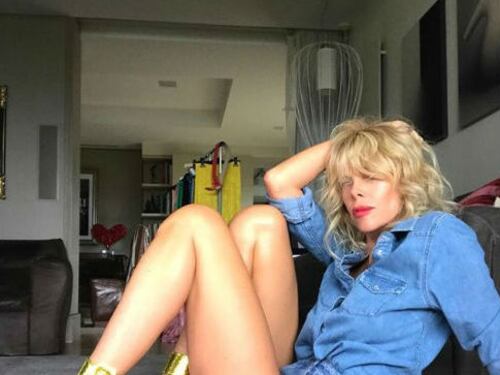 Alessia Marcuzzi, sexy in look anni '80