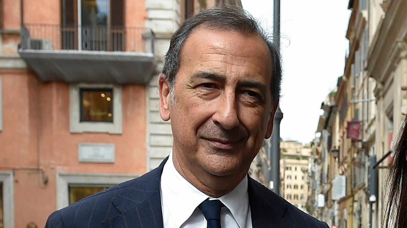 Ambrogini, l'sos del sindaco: "Cittadini aiutate i politici"