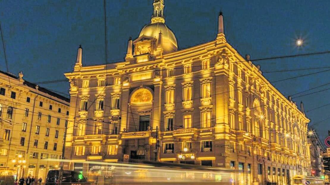Restyling in Cordusio. L'hotel stellato paga costi extra per silenziare i binari