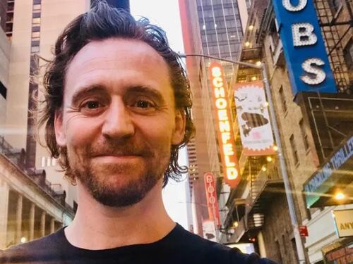 Tom Hiddleston e Zawe Ashton, le due star Marvel annunciano il primo figlio