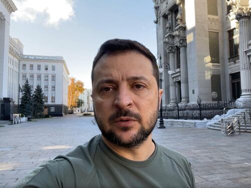 Torna la paura a Kiev: missile vicino all'ufficio di Zelensky