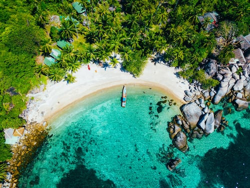 Un paradiso tropicale con un passato da incubo: viaggio a Koh Tao, l’“isola della morte”