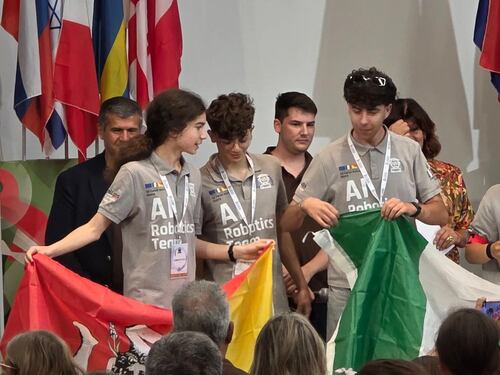 Robotica, l’IIS "E. Fermi – R. Guttuso" di Giarre conquista l’Europa