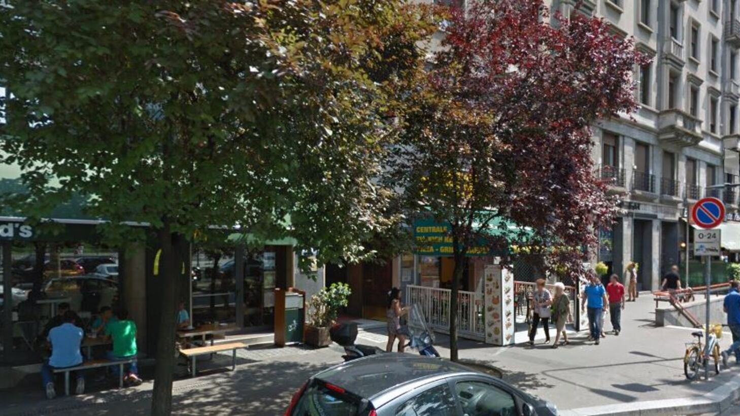 Milano, la notte di follia dei due nordafricani: arrestati mentre facevano colazione