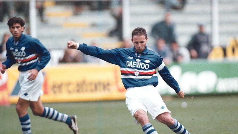 Che giocatore era Mihajlovic?. Famoso per le punizioni (e la grinta)...
