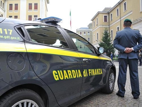 Un cieco, un cardiopatico e un folle: tre falsi invalidi della stessa famiglia