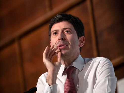 La figuraccia di Speranza, l'Ue alla canna del gas e Abe: quindi, oggi...