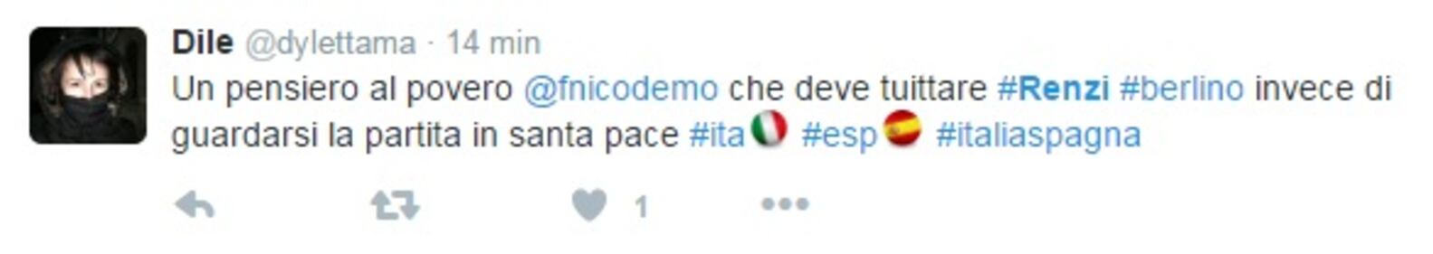 Si gioca Italia-Spagna, Renzi non può vederla: ironia sul web 7