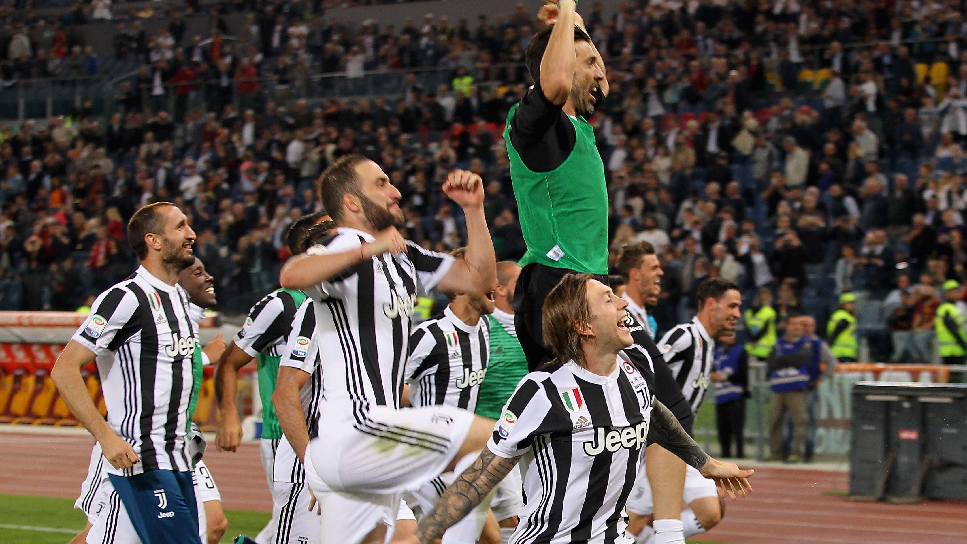 Settimo scudetto meraviglia. Roma è ancora bianconera