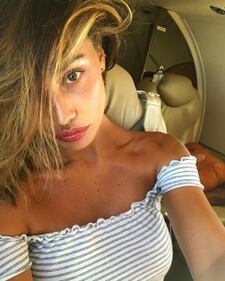 Belen Rodriguez seducente a letto 11