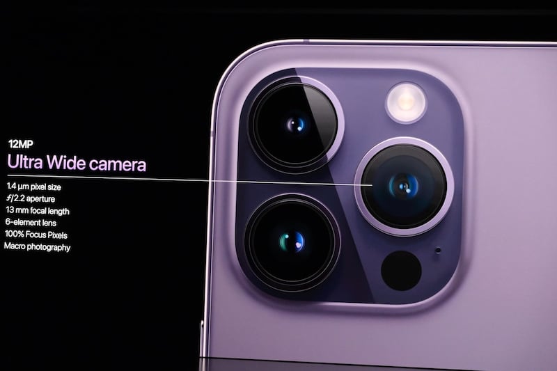 iPhone 14 camera