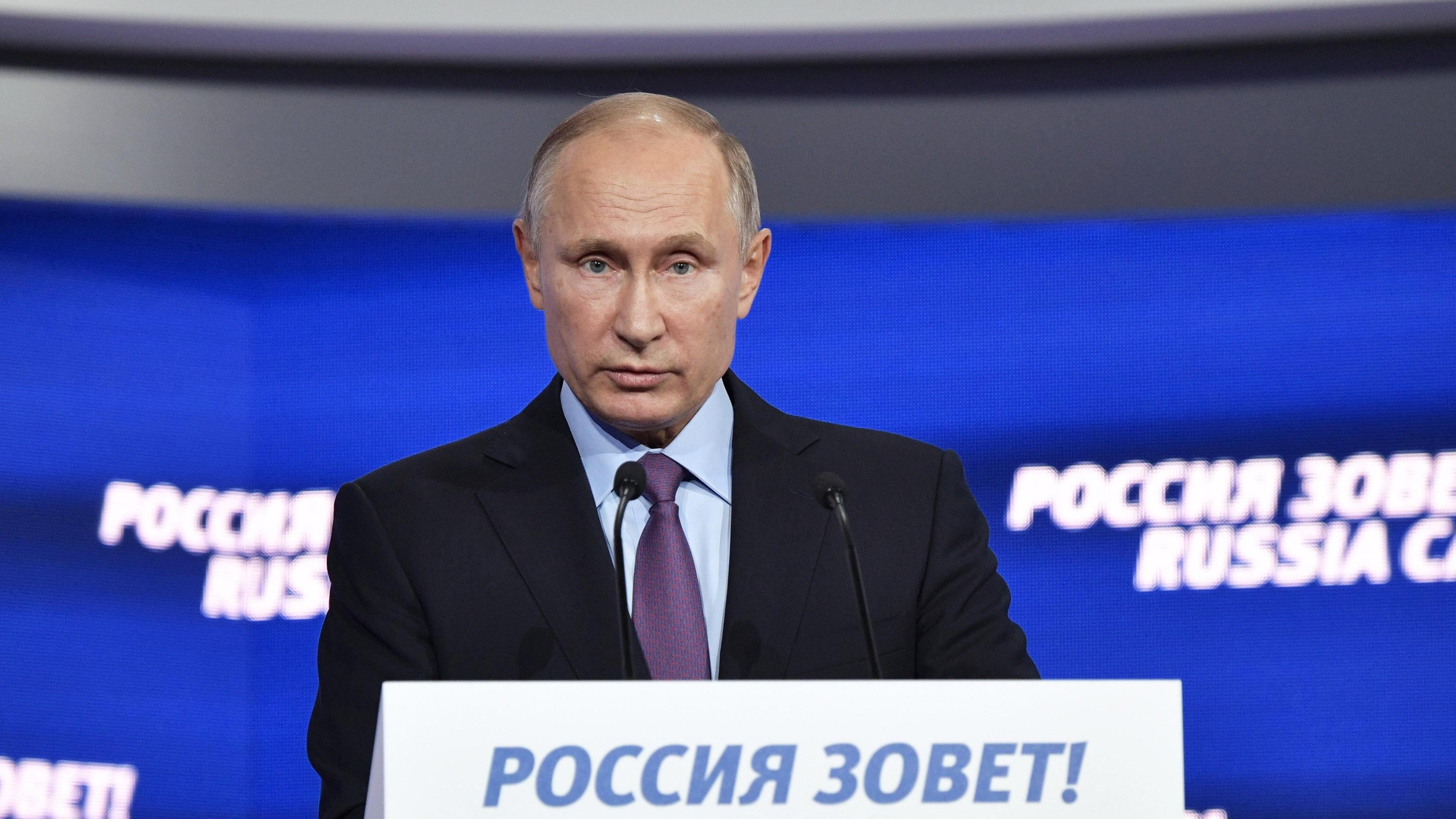 "Kiev e la Nato ci invadono": il messaggio "fake" di Putin e la beffa hacker: cosa è successo