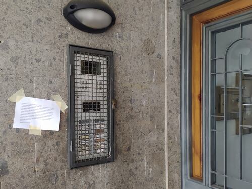 "Non sono a casa, sto chiedendo l’elemosina". Il messaggio amaro di un operaio Whirlpool