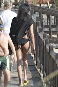 Pamela Prati, fisico perfetto al mare 7