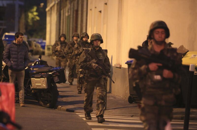 Parigi, blitz delle forze armate  6