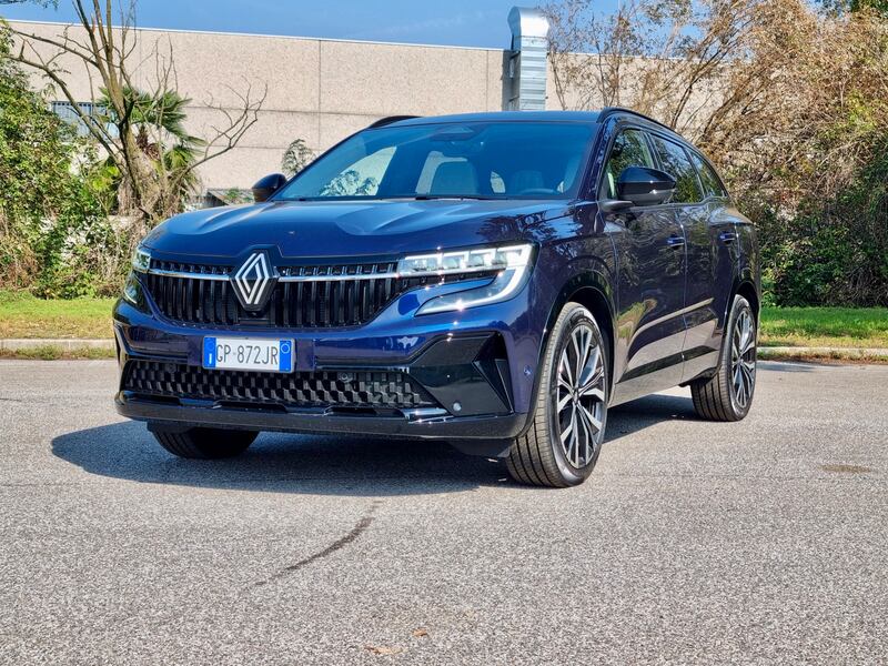 Renault Espace E-Tech: guarda la gallery del nuovo SUV sette posti 2