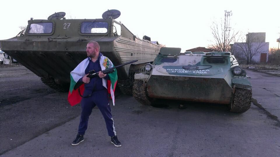 Bulgaria, il wrestler che dà la caccia ai migranti: "Sono tutti terroristi"