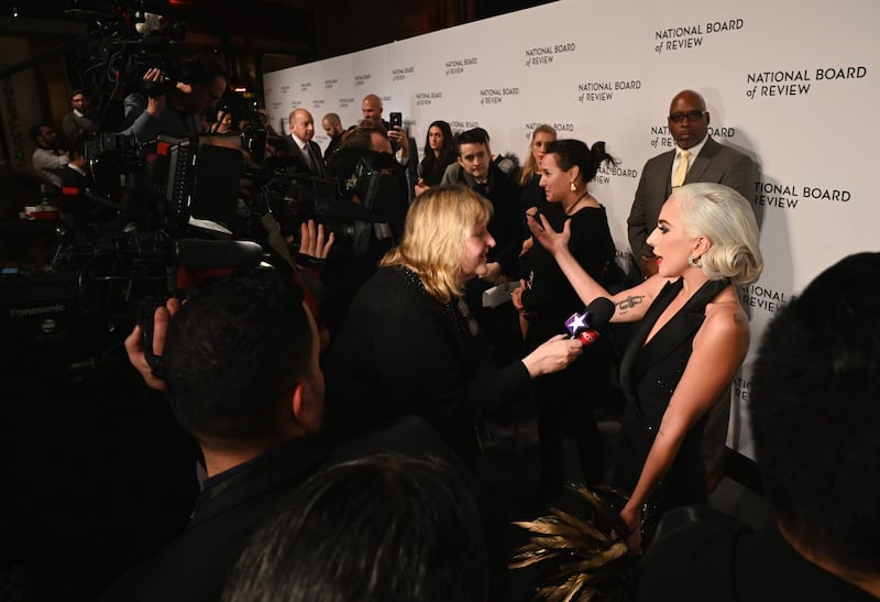 Lady Gaga sexy e chic sul red carpet: foto 4