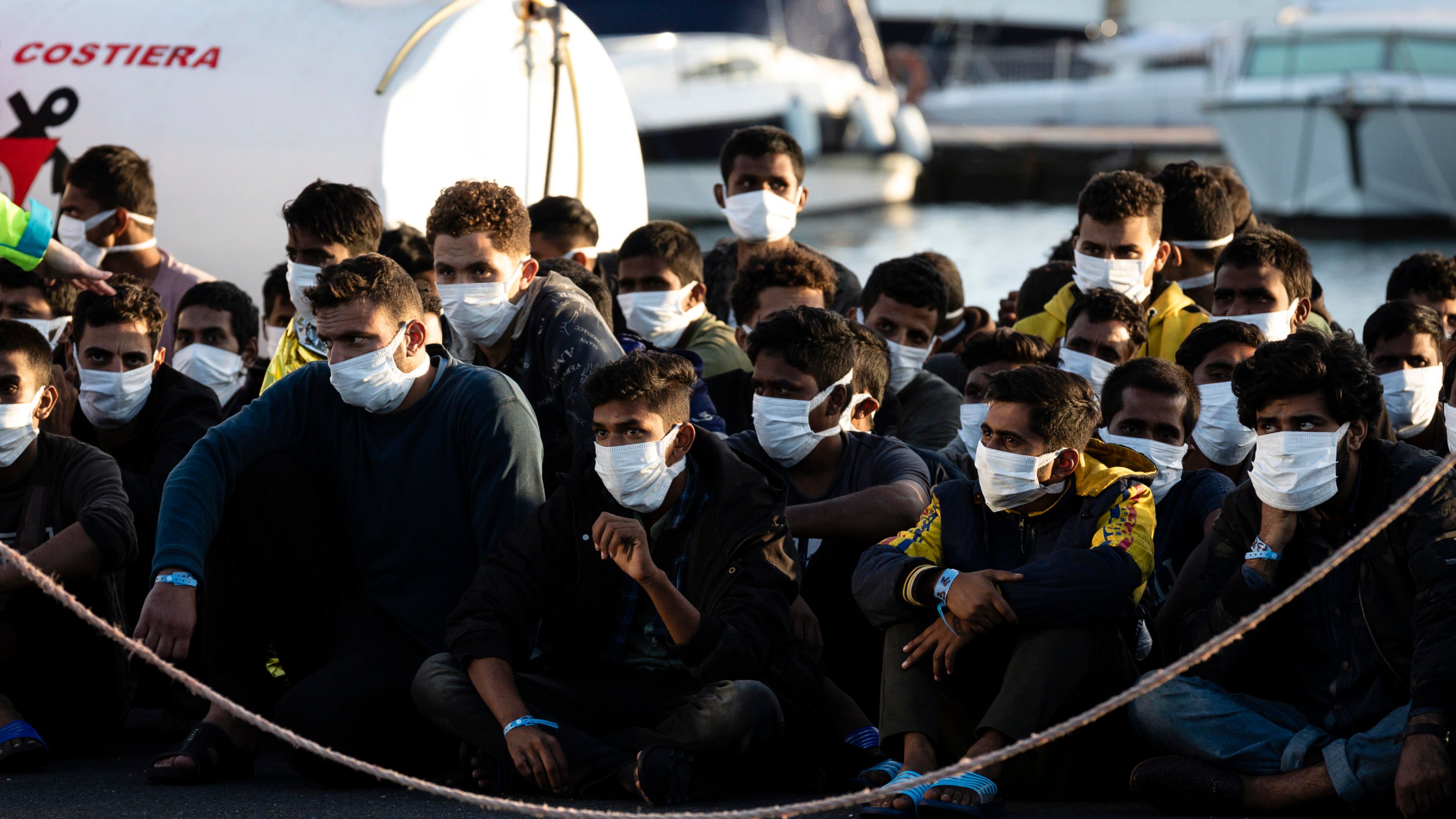 Non solo i Soumahoro, tutti i legami tra il Pd e le coop che gestiscono i migranti