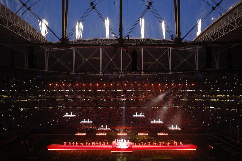Rihanna halftime 4