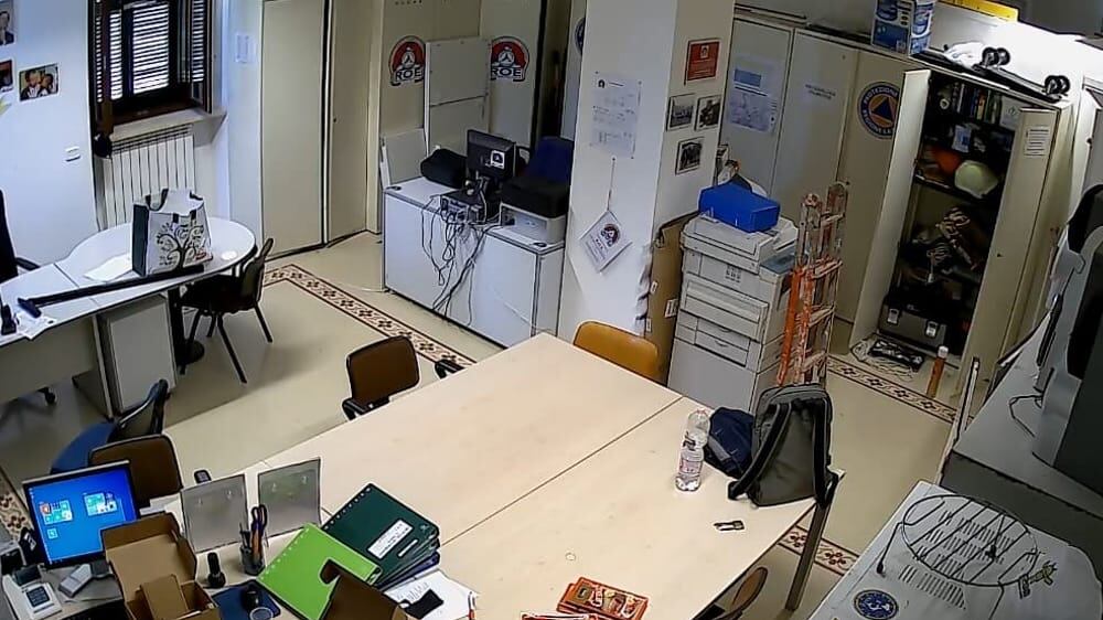 Derubata la protezione civile: la refurtiva era nel campo rom