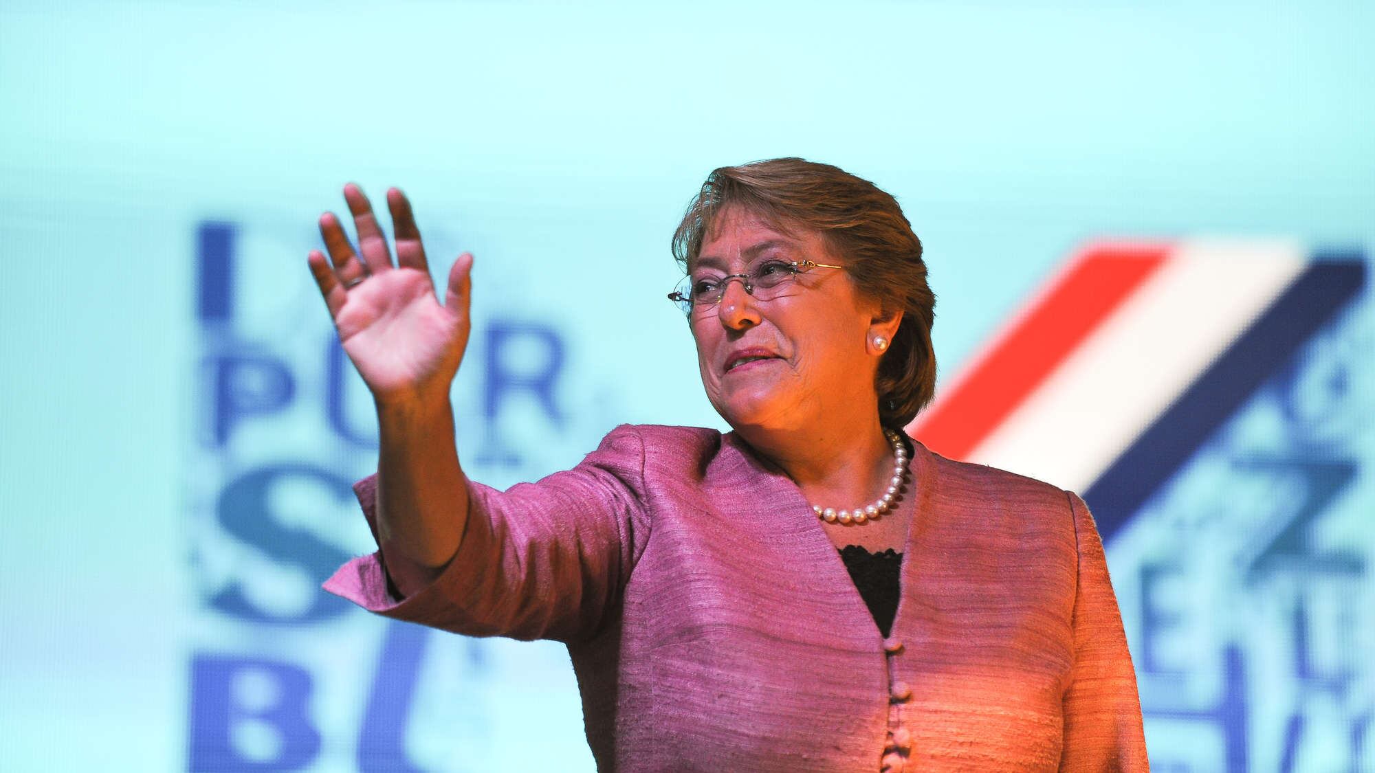 Cile, sfida tutta in rosa: vince Michelle Bachelet