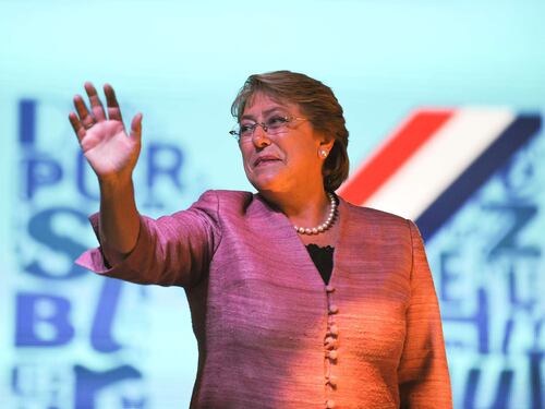 Cile, sfida tutta in rosa: vince Michelle Bachelet