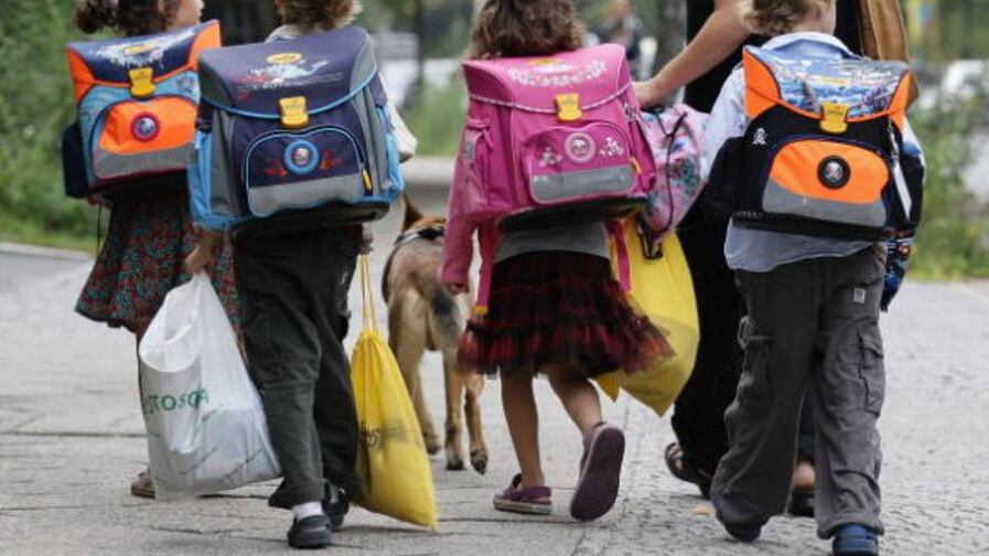 Inghilterra, bambini di 4 anni obbligati a dire se si sentono trans