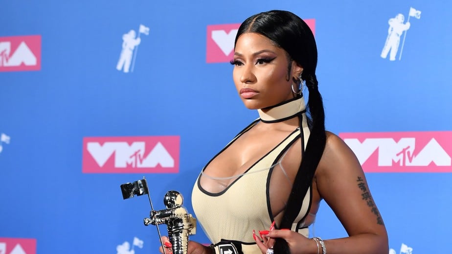Vestiti osé, danze sexy e rap a base di sesso Il ciclone Minaj investe l'Arabia saudita