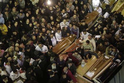 I funerali dei cristiani uccisi nel Delta egiziano 5