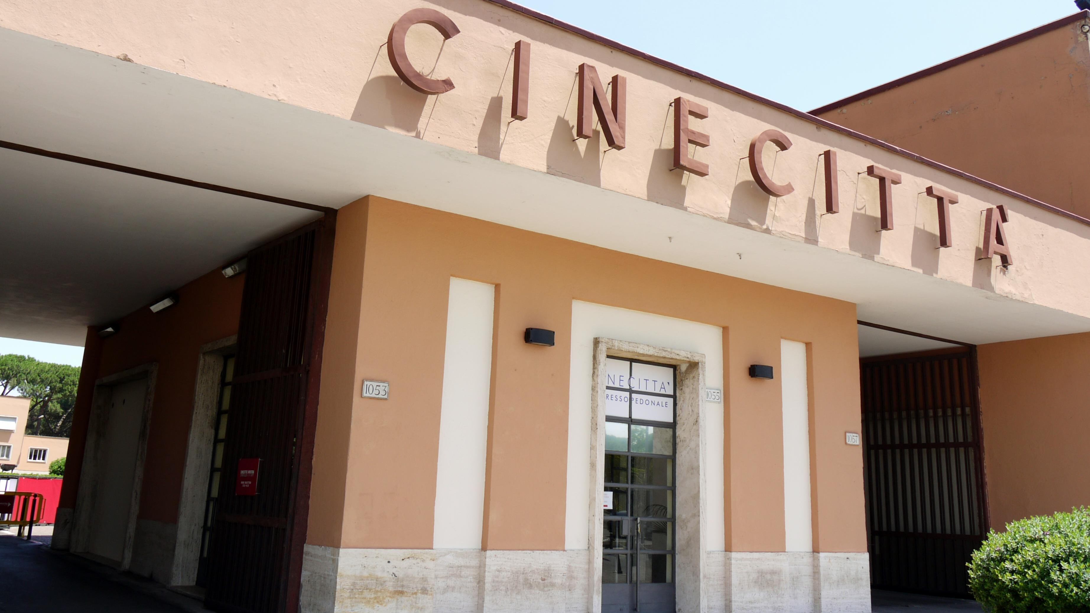Quanto sei bella, vecchia Cinecittà ma tutta la capitale è palcoscenico