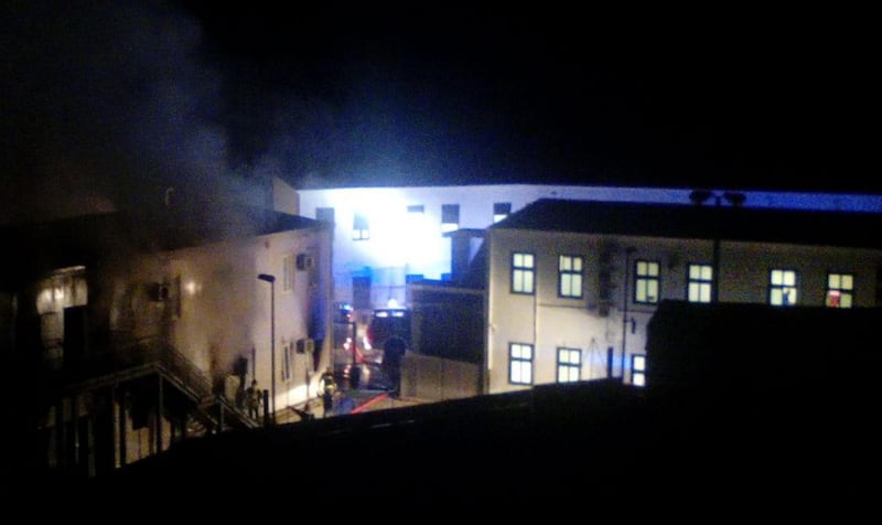 Lampedusa, incendio in un centro migranti