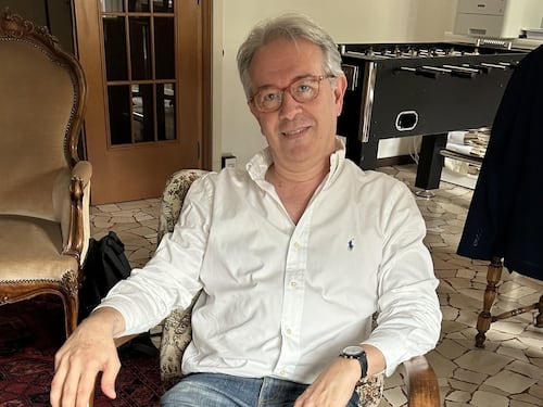 Dai delitti alle penne (gialle) l'ex pm processa le trame