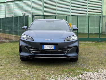 BYD Seal 6 DM-i Touring: guarda tutte le foto 16