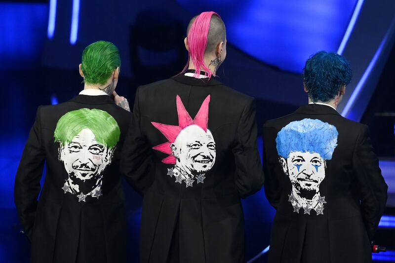 Sanremo 2024: ecco il look della seconda serata del Festival dei La Sad  4