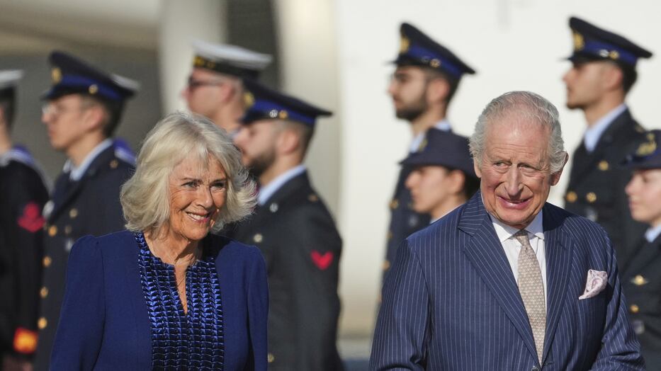 Le visite istituzionali, il tour, il menu, il dress code: Carlo e Camilla in Italia