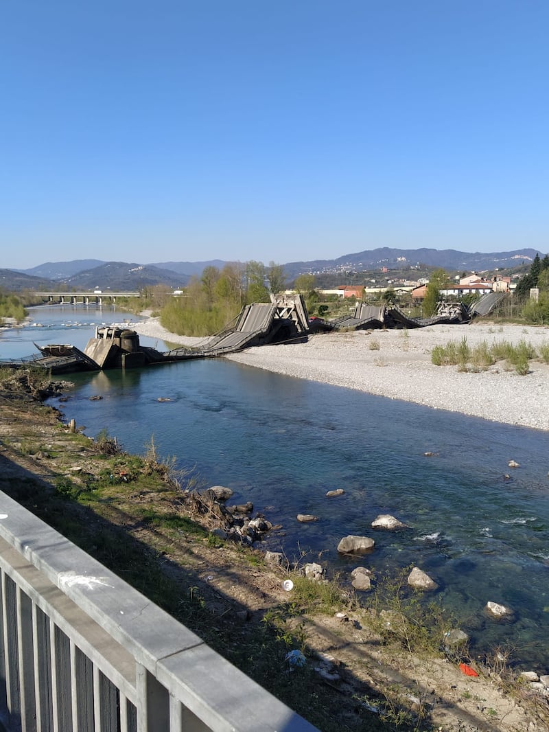 Un boato e poi il ponte è venuto giù 1