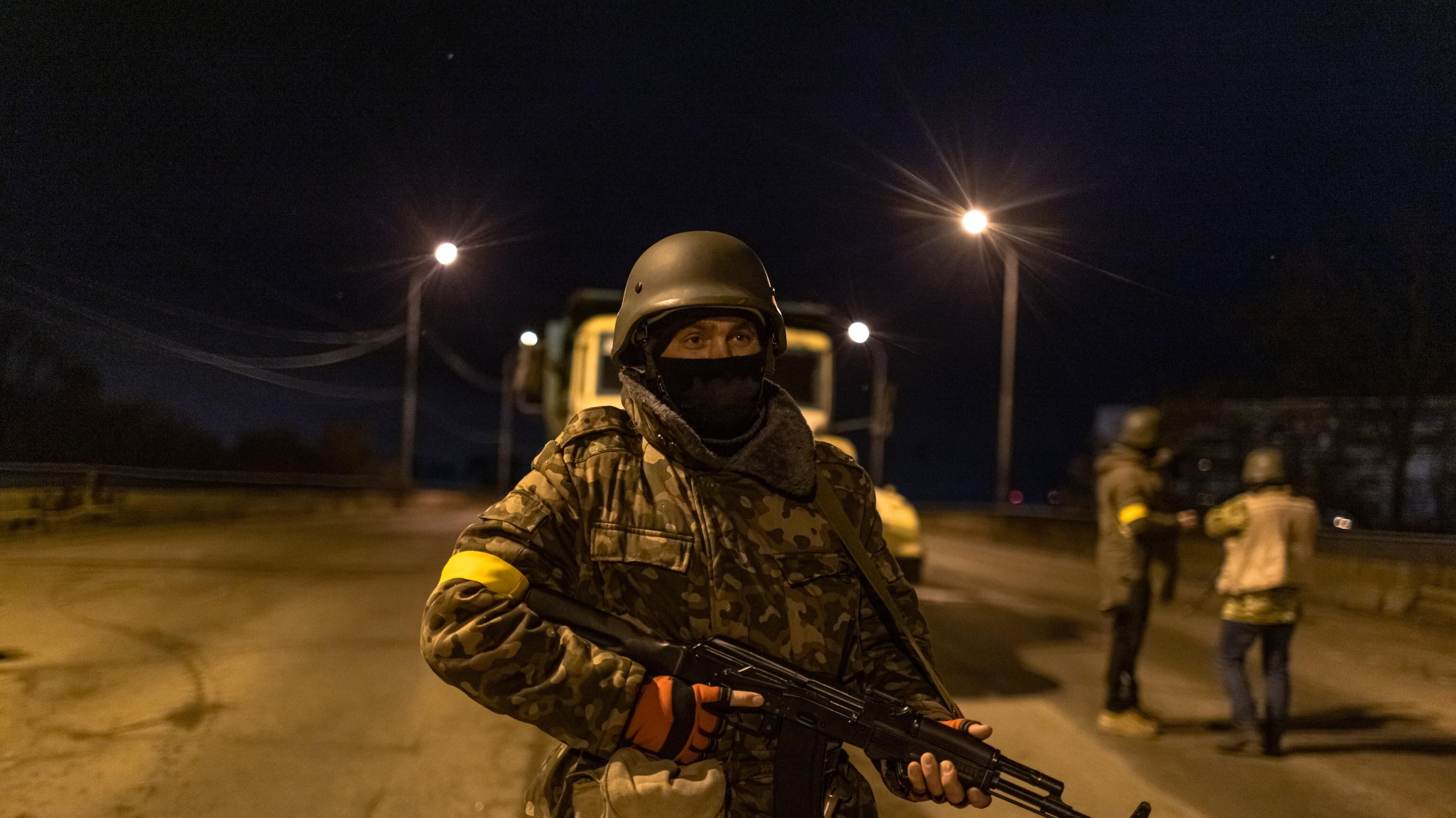 Raffica di bombardamenti nella notte: Mosca prepara l'assalto a Kiev