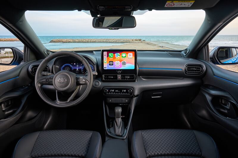 Toyota Yaris Hybrid 2024 6