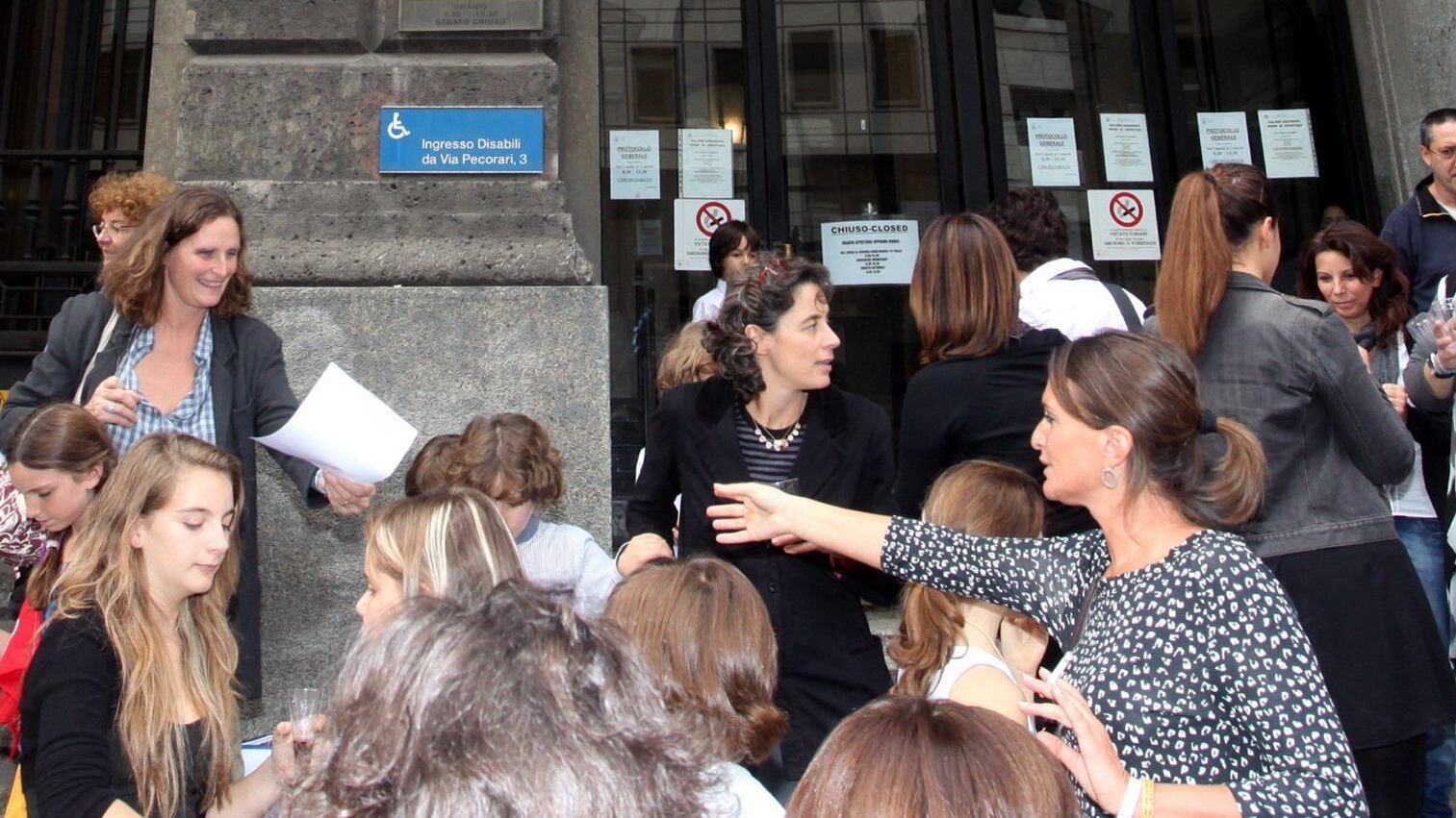 Unioni civili a quota 221 Alle «nozze» gay pure i figli
