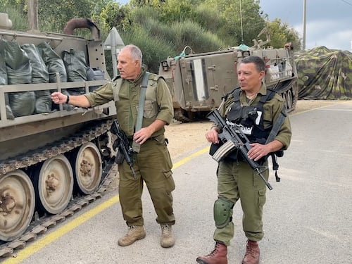 Nel kibbutz "italiano" sul confine libanese. "Giriamo armati contro Hezbollah"