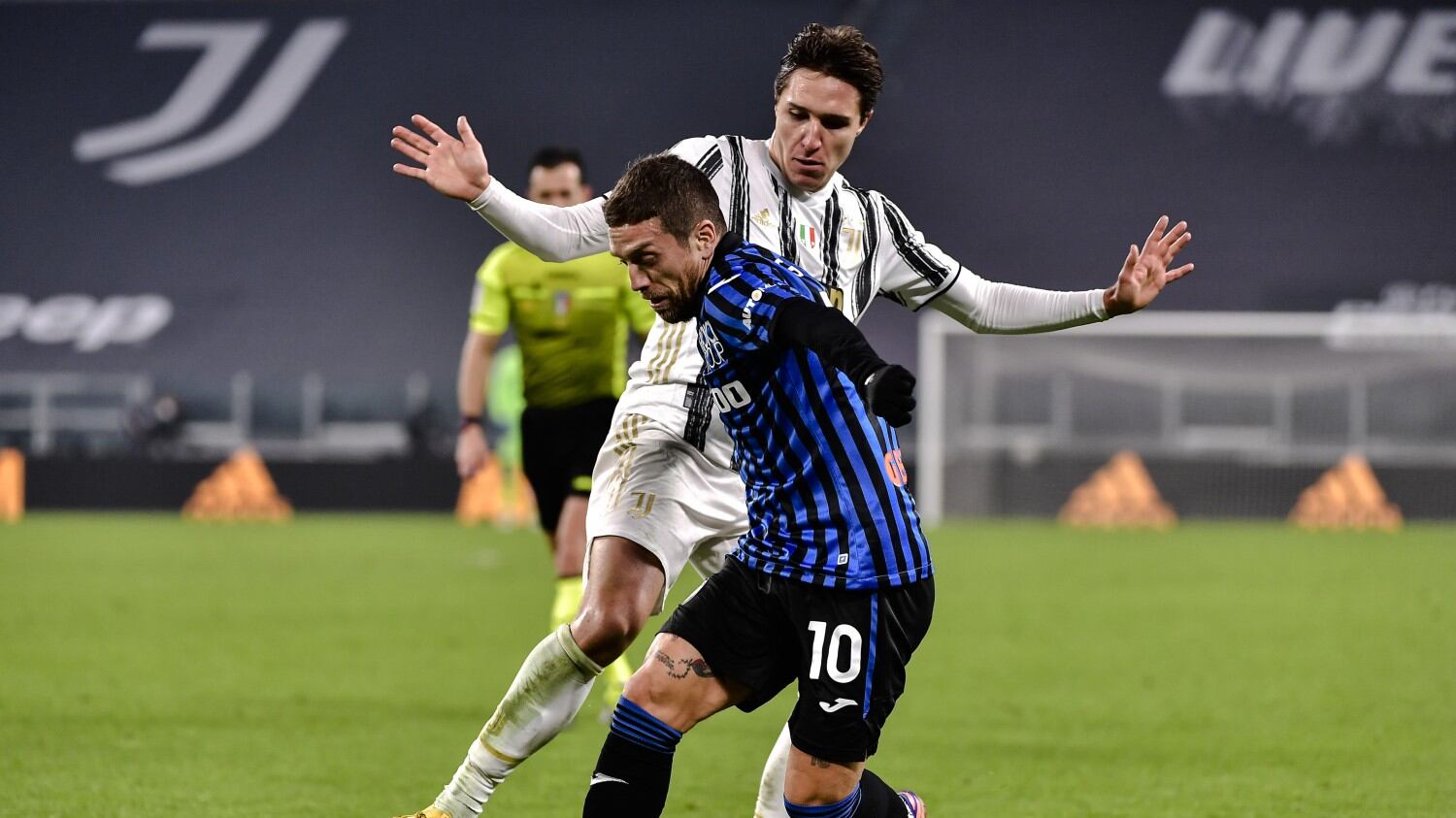 La Signora trova il "tifoso" Papu ma si fa tradire da Ronaldo