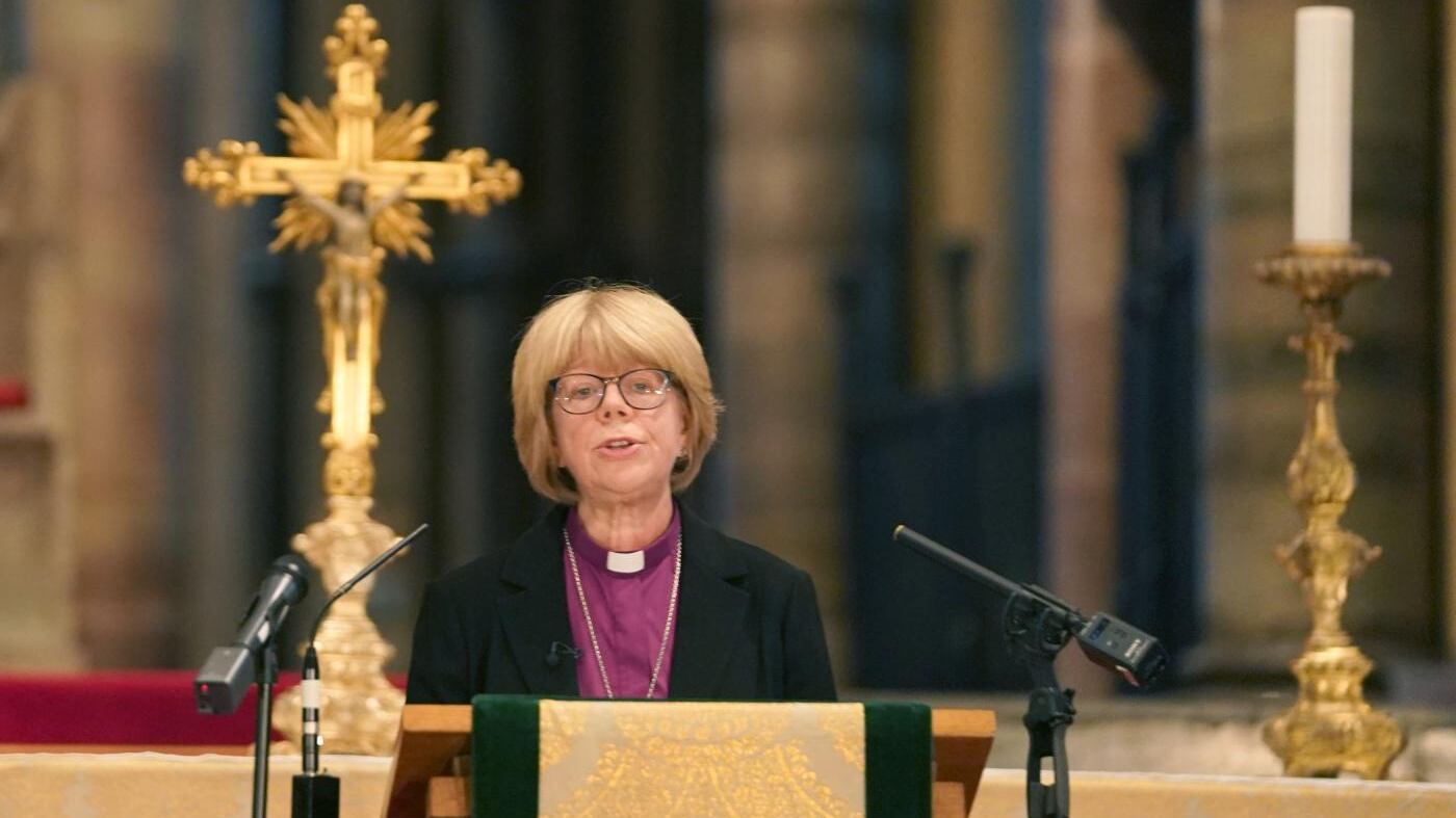Rivoluzione anglicana (dopo gli scandali). Una donna arcivescovo entra a Canterbury