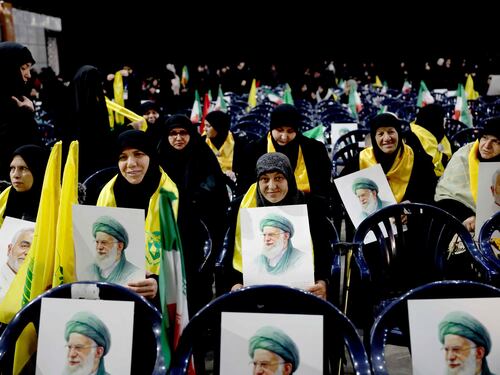 Frustate, torture e impiccagioni. Il record di orrori di Teheran
