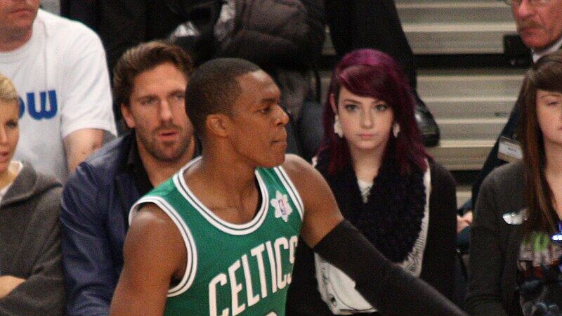 Droga e pistola in auto, in manette stella della Nba