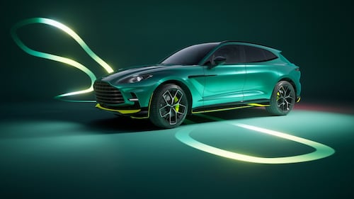  Aston Martin DBX707 AMR24, guarda tutte le foto 5