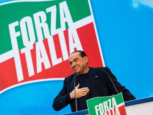 Silenzio su Colle e sciacalli. Il pensiero è alle Europee